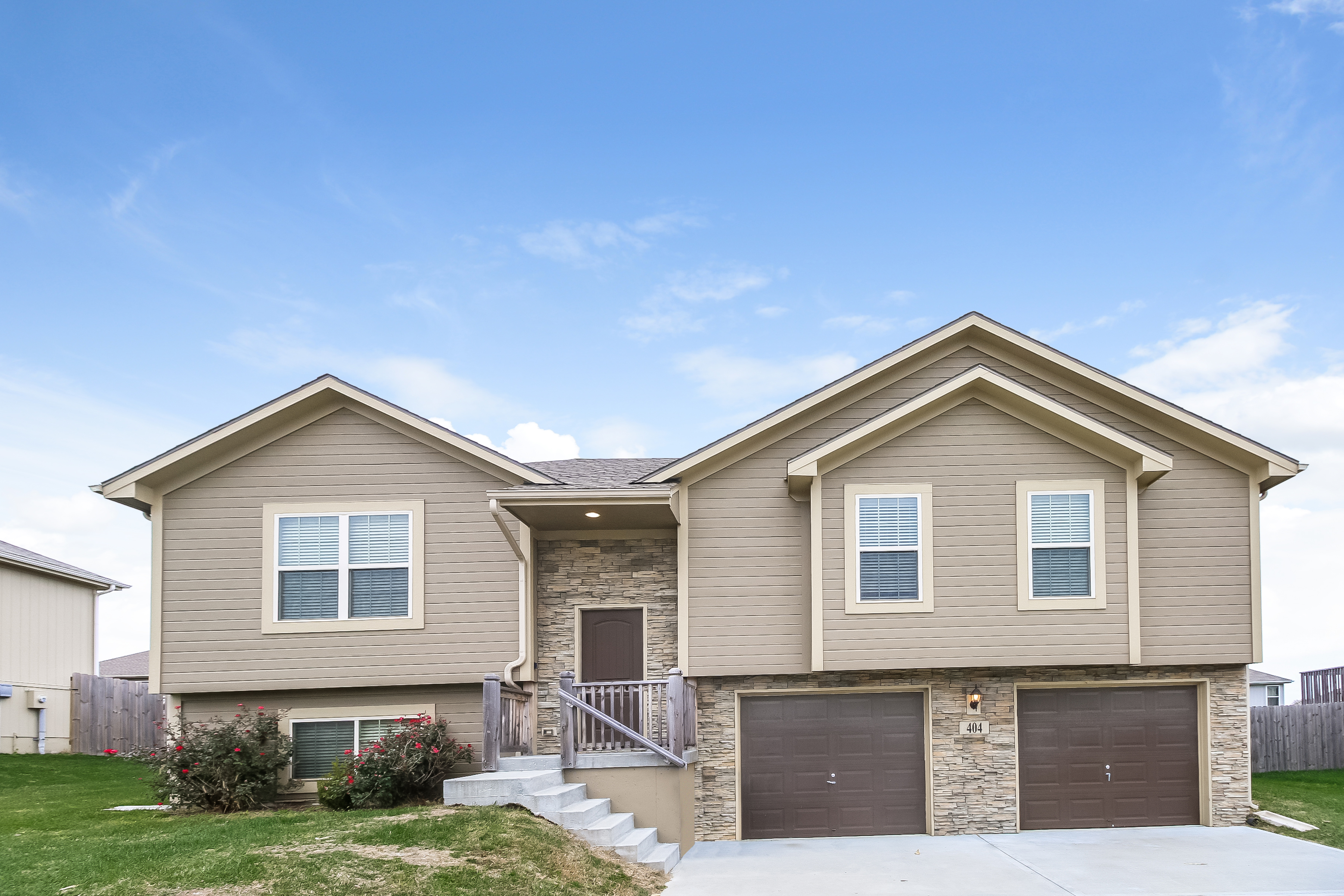 404 NE 192nd St Smithville, MO 64089